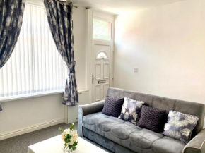 Cosy Cheerful 2 Beds Near Piccadilly, Etihad Stadium Sleeps upto 6